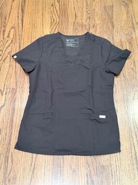 Figs "Casma" Three-Pocket Scrub Top